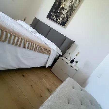 Apartamento Al Porto S I C U R O Trieste